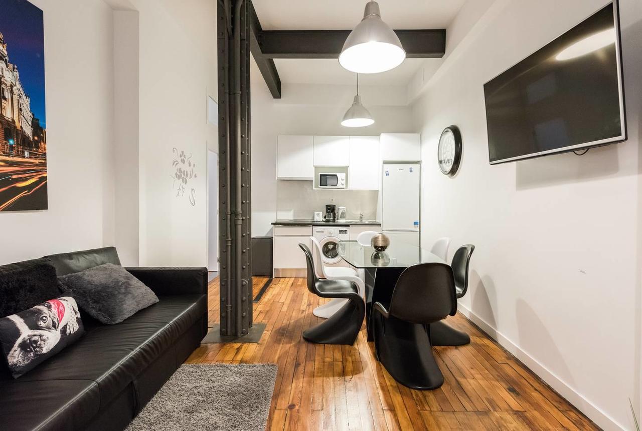 M&F Gran Via 3 Hab Apartman Madrid Kültér fotó